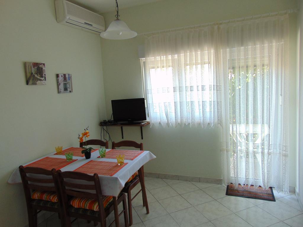 Apartments Borozan Vinišće 部屋 写真